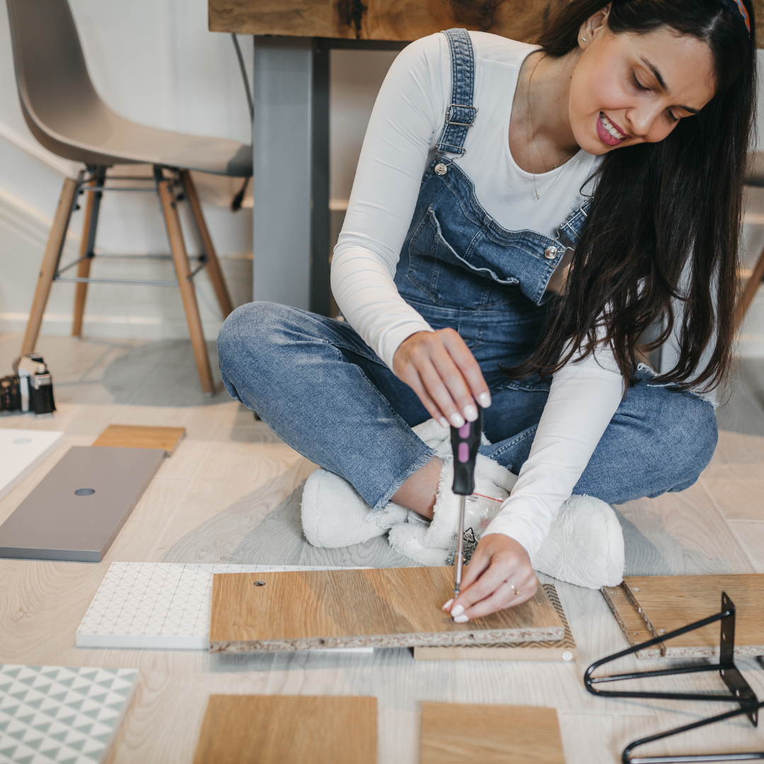 Mixing DIY With Contract Work: How to Save Money on A Renovation